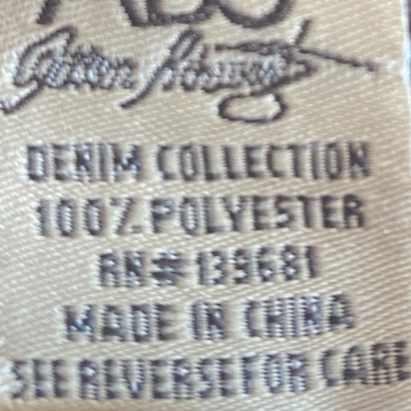 ABS Animal Print Button Up Blouse ๐๐
- Picture 11 of 11